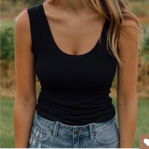 Neuflora Avery Tank | Black | Small